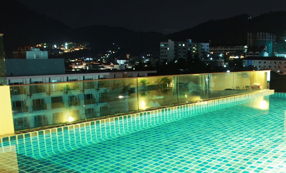 Icheck Inn Central Patong Bagian luar foto